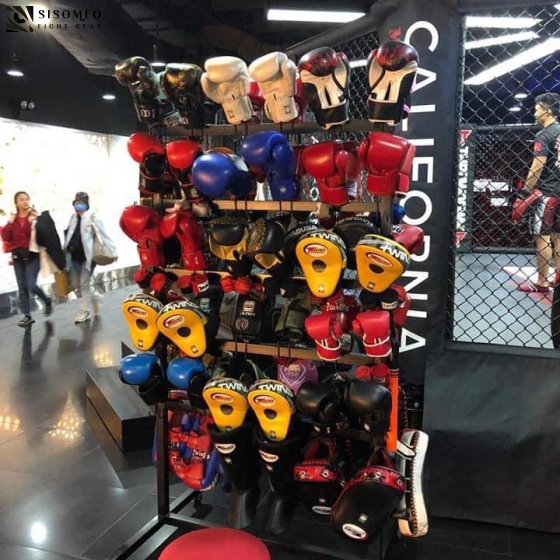 kệ treo băng tay boxing + phụ kiện
